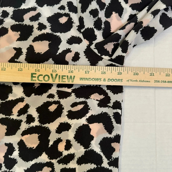 Talbots Halfway Button Down Long Sleeve Blouse - Picture 4 of 6